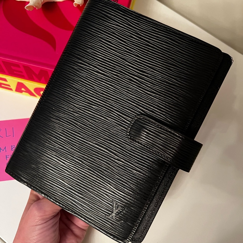 Louis Vuitton MM Black Epi Agenda